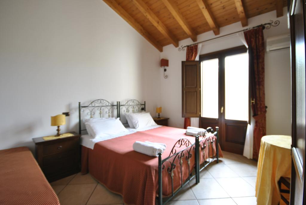 Agriturismo Masseria Baronali Villa Borgagne Room photo